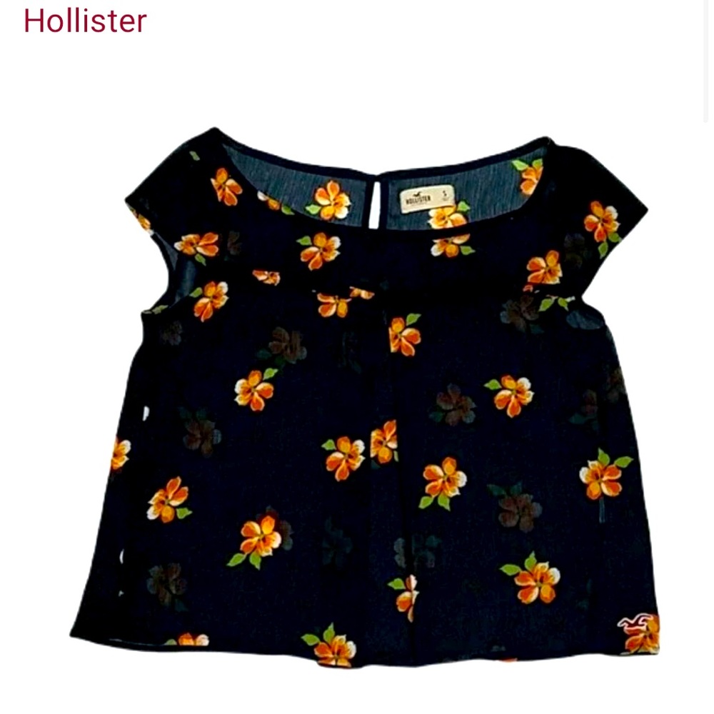 Hollister top navy floral size Small